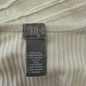 Tilly's Ribbed White Top